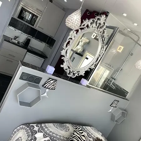 Diamant Naturiste * אגדה